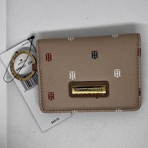 NWT Tommy Hilfiger Wallet